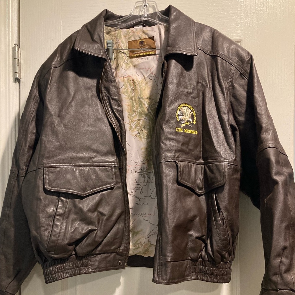 Men’s North American Hunting Club Member’s Leather Bomber Jacket XL EUC